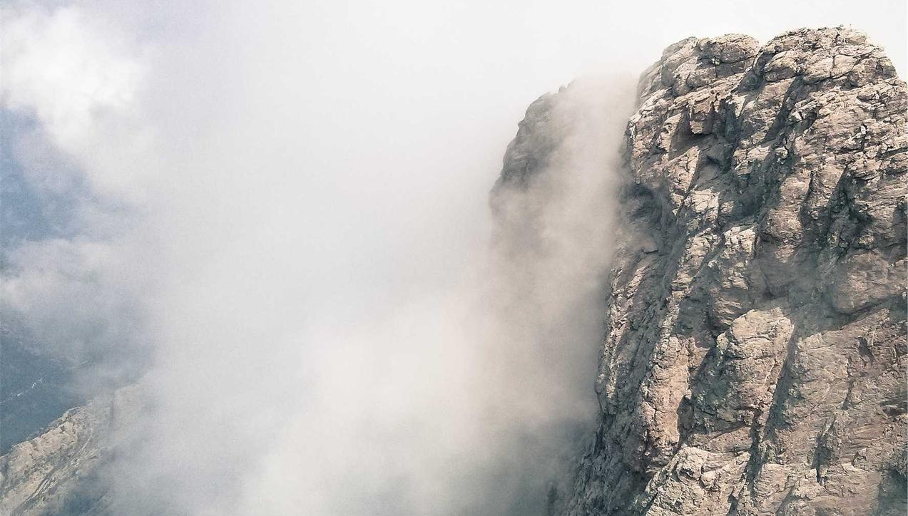 烟花、香烟、烟嘴、烟丝：烟草制品的种类和危害